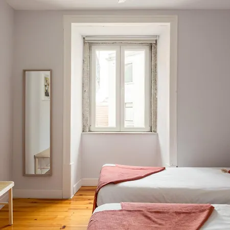 Joivy Inviting Flat Next To Carmo Convent Apartamento *