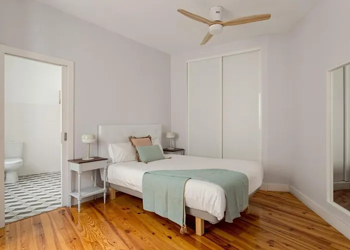 Guestready - Bright Flat Near Money Museum