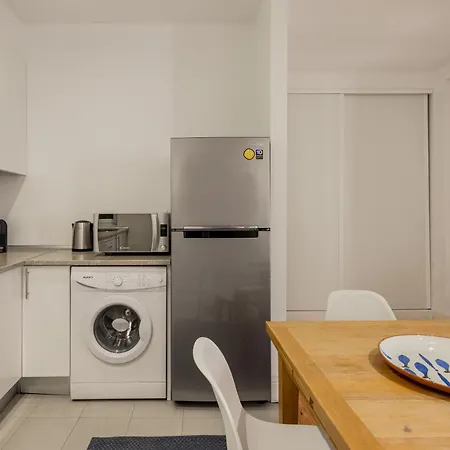 Guestready - Bright Flat Near Money Museum *